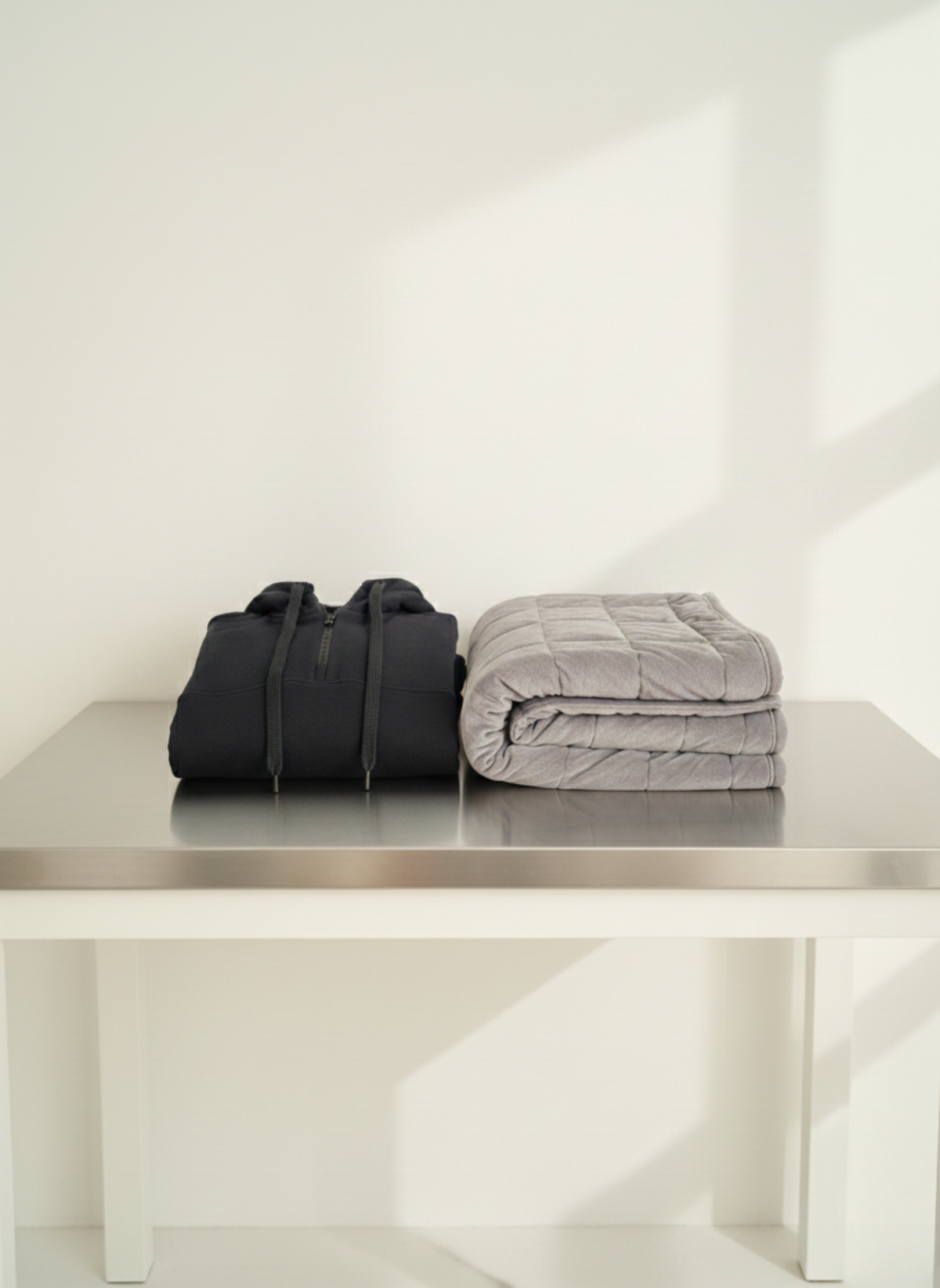 Weighted Hoodie vs. Weighted Blanket: Which is Right for Your Anxiety & Sensory Needs?